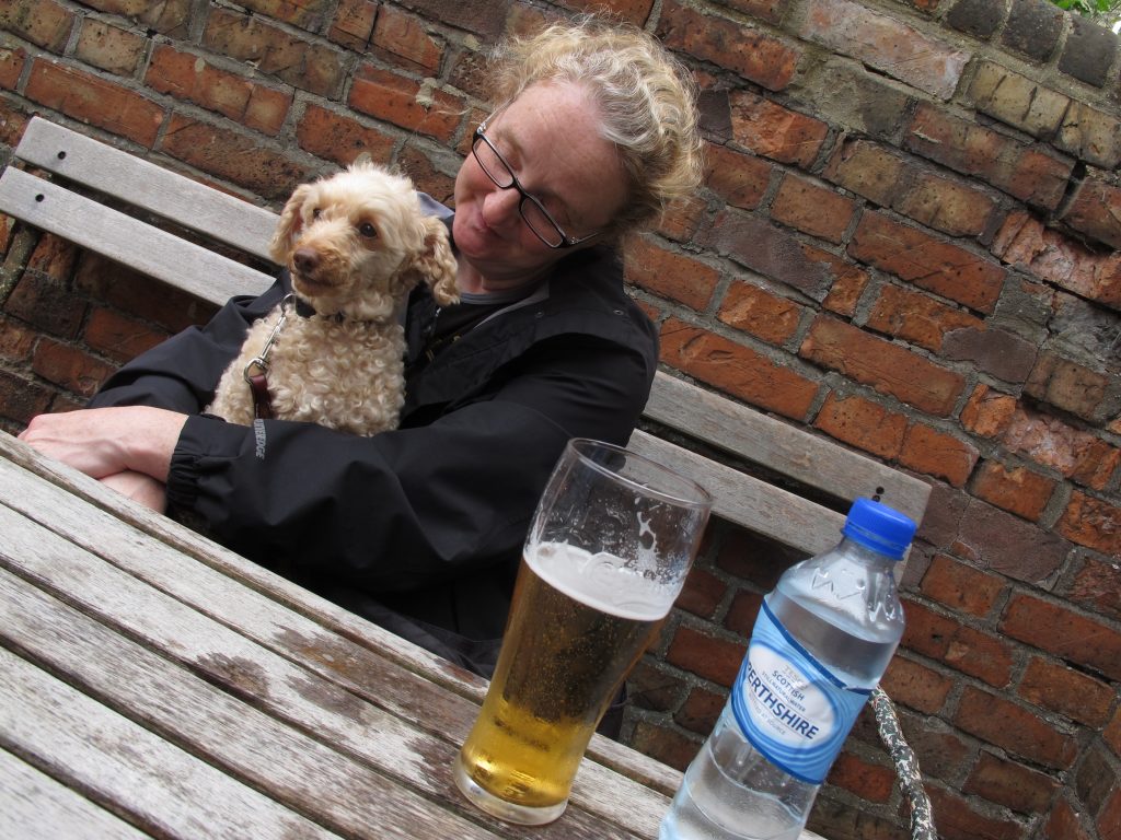 Kate and Jellybean in Oxford pub by the Isis
